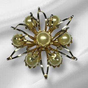 Vintage Coro Gold Tone Brooch Cream Colour Faux Pearls Floral